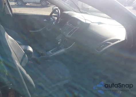 2014 Ford Focus Se z USA, uszkodzony, nr VIN 1FADP3F29EL297854